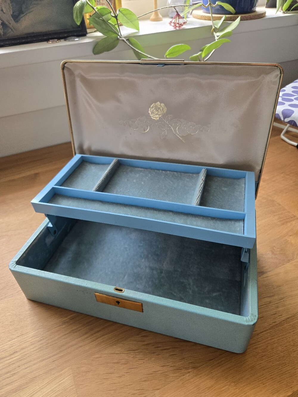 Vintage Farrington Mid Century Blue Texol Cantilever Jewelry Box Vanity Case